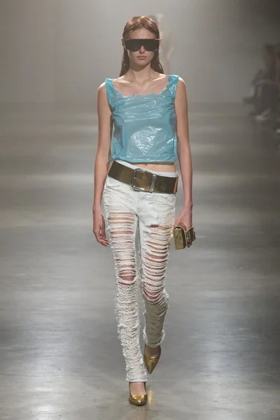 Look 35